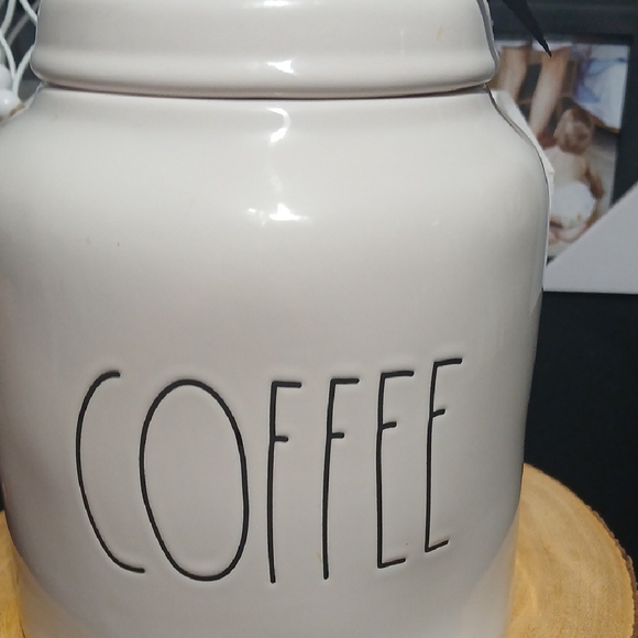 Rae Dunn x F•R•I•E•N•D•S Cream Coffee Canister with Green Lid - Picture 5 of 9